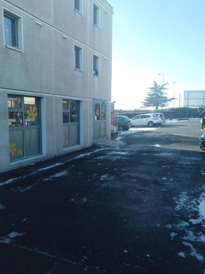 Premiere Classe Saint Brice Sous Foret Exterior foto